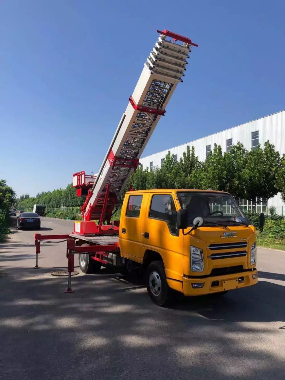 景县附近的云梯车出租服务：轻松解决高空作业需求