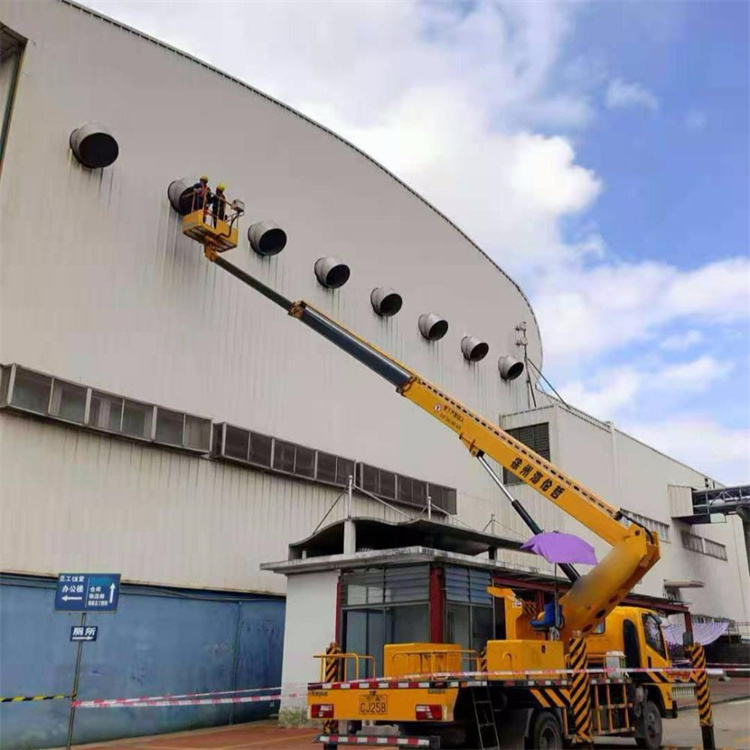 景县高空作业车出租服务：专业广告牌安装解决方案