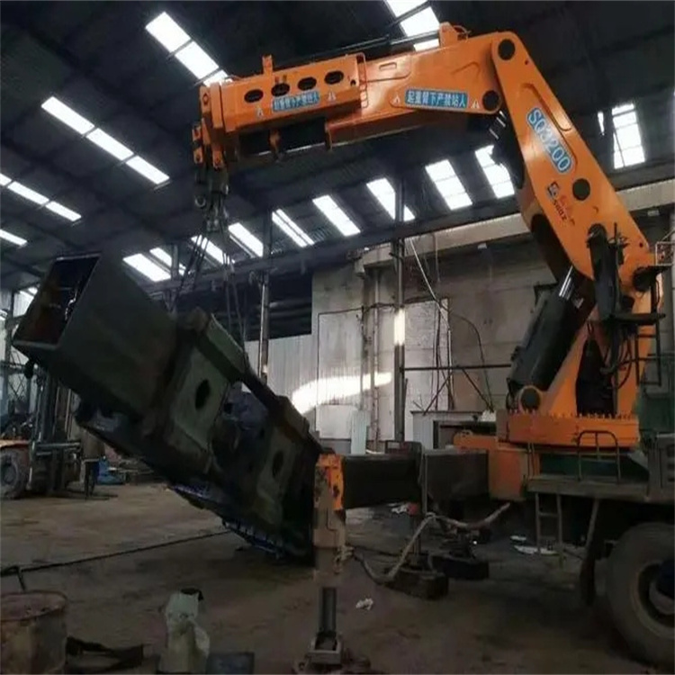 景县130吨折臂吊车出租吊机租赁附近电话